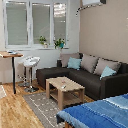 Apartments In City Center Κουμάνοβο Εξωτερικό φωτογραφία